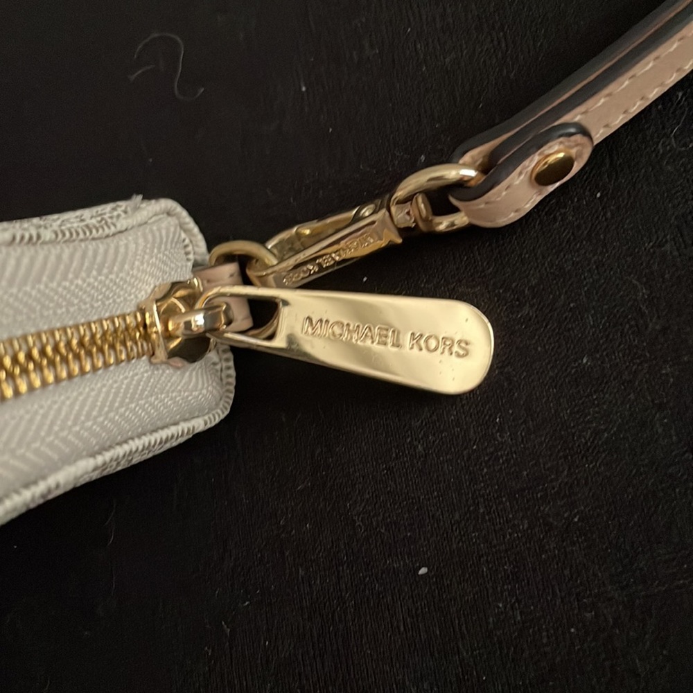 Michael Kors continental wallet - Picture 2 of 9